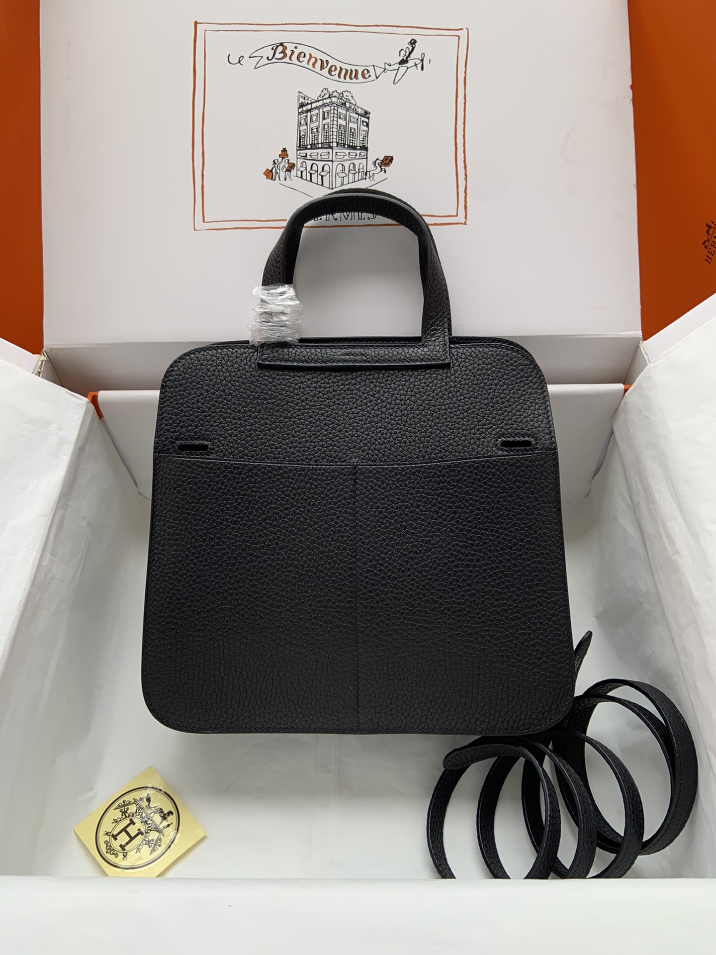 Hermes Halzan 25 Handbag Shoulder Bag In Black Clemence Leather